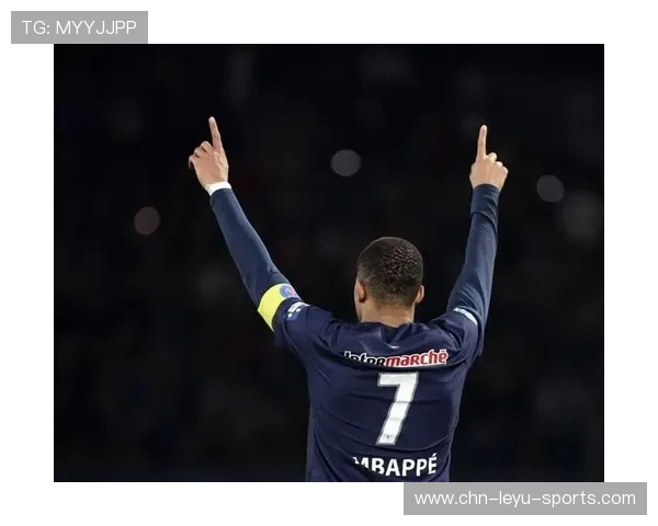 巴黎圣日耳曼边路撕裂防线，姆巴佩爆射破门